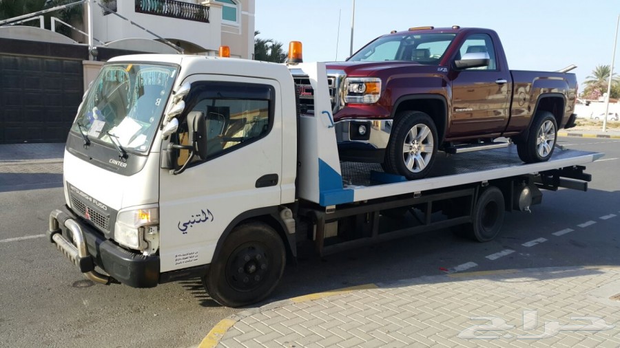 سطحات خاصة هيدروليك للنقل وشحن السيارات من الامارات الى السعودية وبالعكس