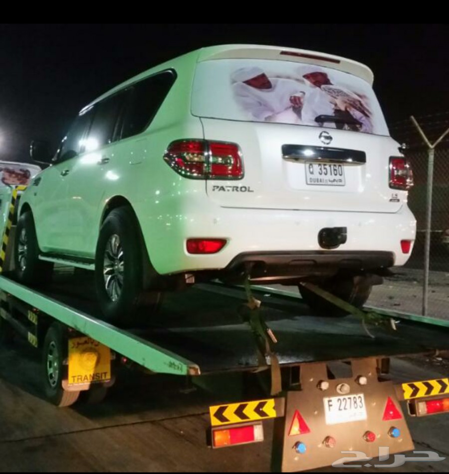 سطحات هيدروليك للنقل السيارات الرياضية والفاخرة من الامارت الى السعودية وبالعكس