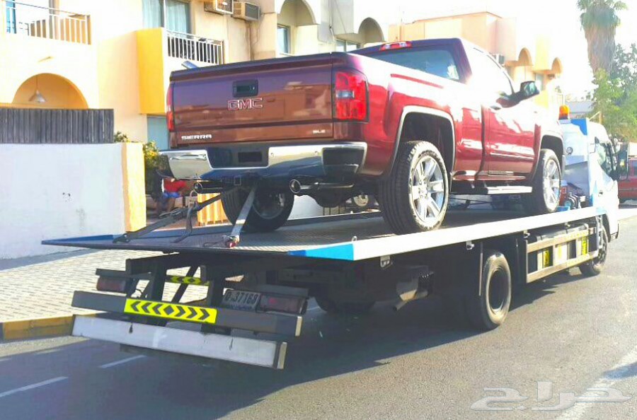 سطحات هيدروليك للنقل السيارات الرياضية والفاخرة من الامارت الى السعودية وبالعكس