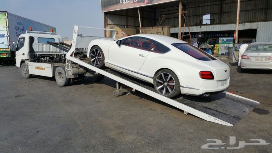 سطحات هيدروليك للنقل السيارات الرياضية والفاخرة من الامارت الى السعودية وبالعكس