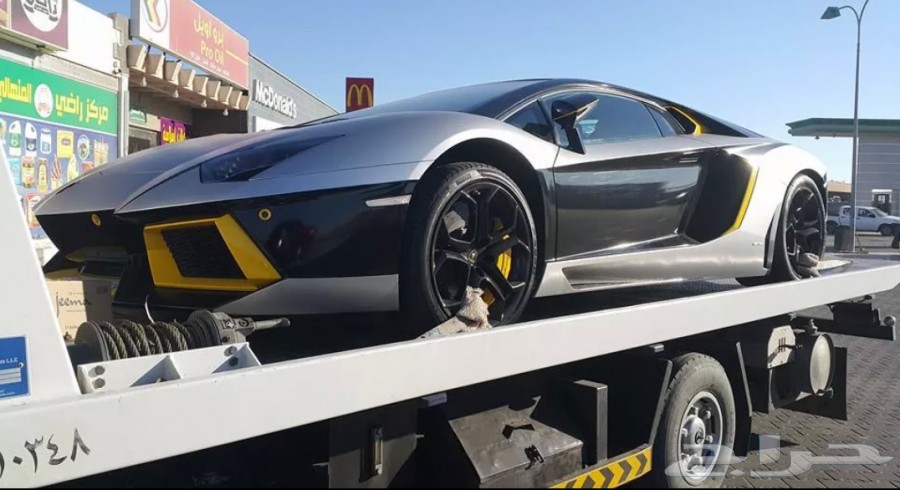 سطحات هيدروليك للنقل السيارات الرياضية والفاخرة من الامارت الى السعودية وبالعكس