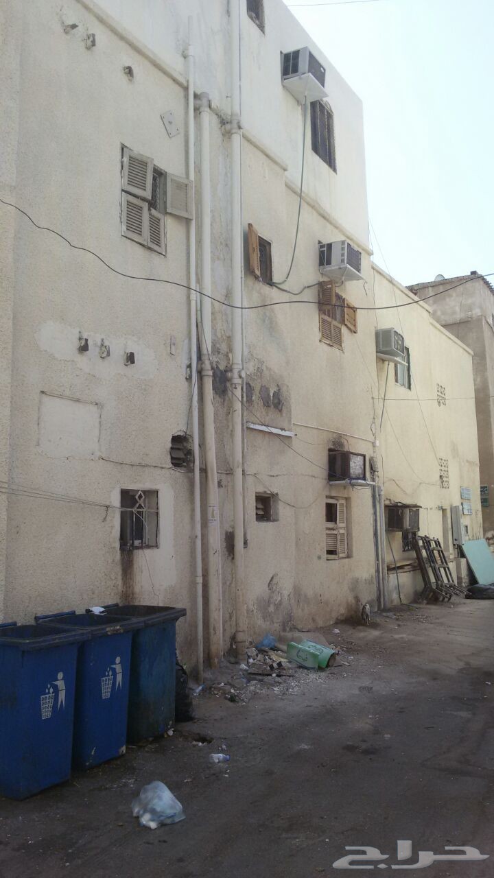 للبيع عمارة بحي مشرفة مساحتها 210م