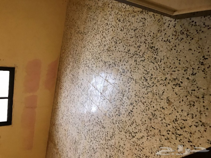 شقه للايجار بالمثناه 6 غرف